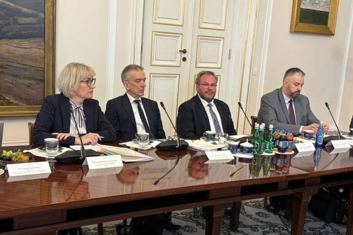 Uczestnicy posiedzenia Rady ds. Rolnictwa i Obszarów Wiejskich przy Prezydencie RP