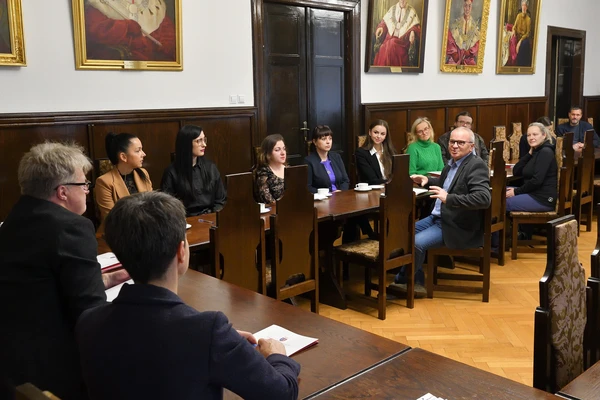 Spotkanie pracowników Uniwersytetu Rolniczego z twórcami marki lokalnej „Zagórzańskie Dziedziny” w Mszanie Dolnej