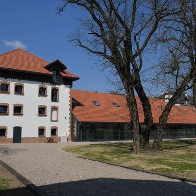 Uroczyste otwarcie wyremontowanego zespołu folwarcznego UR