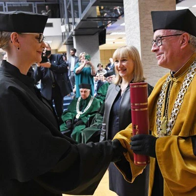 19 maja 2023 r.; Promocje habilitacyjne i doktorskie, odnowienie doktoratu,