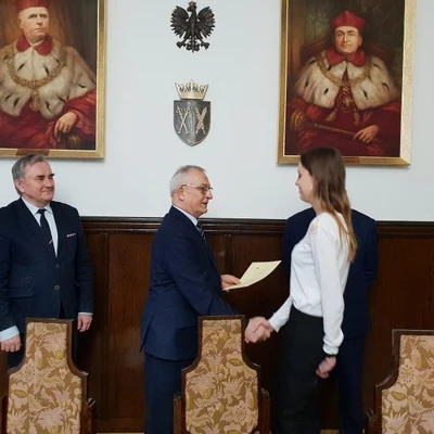 Rozdanie stypendiów z Własnego Funduszu Stypendialnego dla Studentów UR, Fundacji UR oraz Nagród Rektora dla Studentów i Doktorantów z Funduszu Promocji i Wychowania UR w Krakowie
