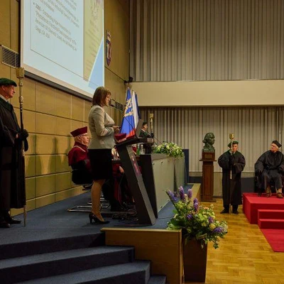 Nadanie tytułu doktora honoris causa Jerzemu Zawistowskiemu, profesorowi Uniwersytetu Kolumbii Brytyjskiej w Vancouver