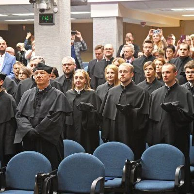 19 maja 2023 r.; Promocje habilitacyjne i doktorskie, odnowienie doktoratu,