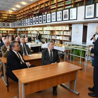 Wernisaż wystawy w Bibliotece Głównej - Wybrane przedmioty z kolekcji Muzeum UR