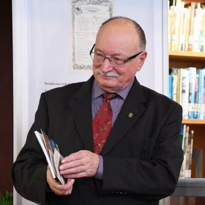 Wernisaż wystawy w Bibliotece Głównej - Wybrane przedmioty z kolekcji Muzeum UR