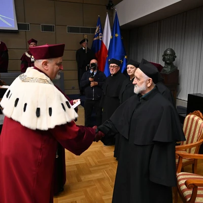 Uroczyste promocje doktorów habilitowanych i doktorów oraz odnowienie doktoratów w Uniwersytecie Rolniczym w Krakowie, fot. 06
