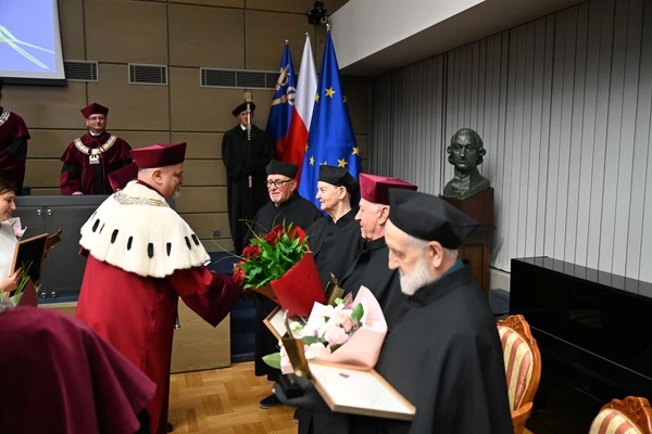 Uroczyste promocje doktorów habilitowanych i doktorów oraz odnowienie doktoratów w Uniwersytecie Rolniczym w Krakowie, fot. 08