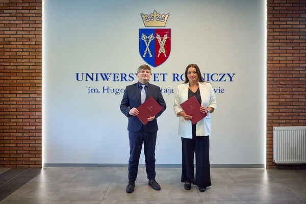 Umowa o współpracy z Zespołem Szkół Nr 1 w Kędzierzynie-Koźlu 04