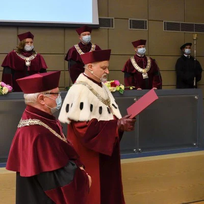18 czerwca 2021 r., Promocje doktorskie i habilitacyjne - cz. 1. Rozpoczęcie uroczystości i odnowienie doktoratów