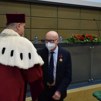 Uroczyste wręczenie medali za zasługi i za wieloletnią służbę 013