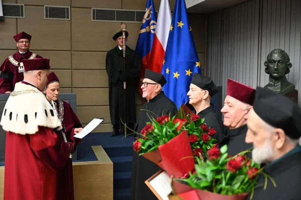 Uroczyste promocje doktorów habilitowanych i doktorów oraz odnowienie doktoratów w Uniwersytecie Rolniczym w Krakowie, fot. 09