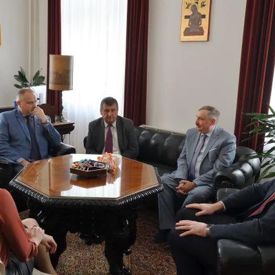 29 września 2021 r., Podpisanie umowy z firmą Symkom