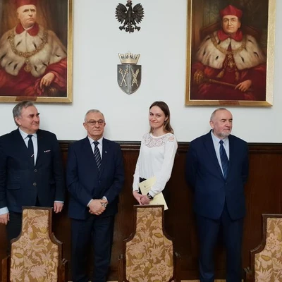 Rozdanie stypendiów z Własnego Funduszu Stypendialnego dla Studentów UR, Fundacji UR oraz Nagród Rektora dla Studentów i Doktorantów z Funduszu Promocji i Wychowania UR w Krakowie