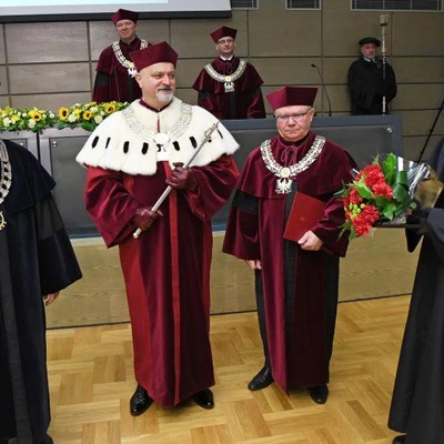 19 maja 2023 r.; Promocje habilitacyjne i doktorskie, odnowienie doktoratu,