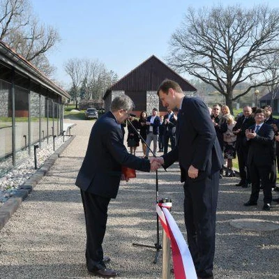 Uroczyste otwarcie wyremontowanego zespołu folwarcznego UR