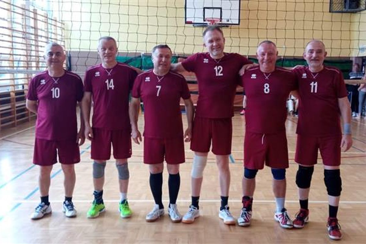 Uczestnicy meczu zdjęcie wspólne