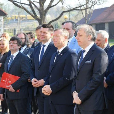 Uroczyste otwarcie wyremontowanego zespołu folwarcznego UR