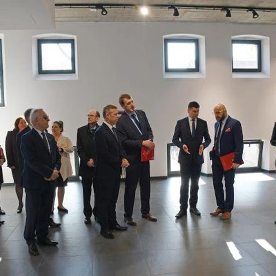 Uroczyste otwarcie wyremontowanego zespołu folwarcznego UR