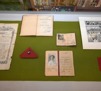Wernisaż wystawy w Bibliotece Głównej - Wybrane przedmioty z kolekcji Muzeum UR