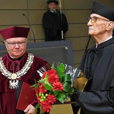 19 maja 2023 r.; Promocje habilitacyjne i doktorskie, odnowienie doktoratu,