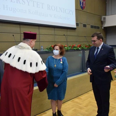 Uroczyste wręczenie medali za zasługi i za wieloletnią służbę 020