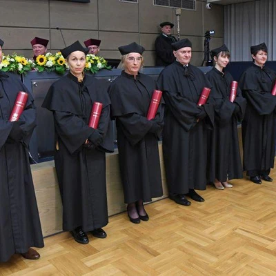 19 maja 2023 r.; Promocje habilitacyjne i doktorskie, odnowienie doktoratu,