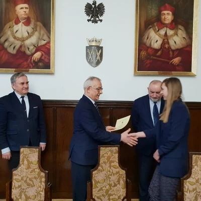 Rozdanie stypendiów z Własnego Funduszu Stypendialnego dla Studentów UR, Fundacji UR oraz Nagród Rektora dla Studentów i Doktorantów z Funduszu Promocji i Wychowania UR w Krakowie
