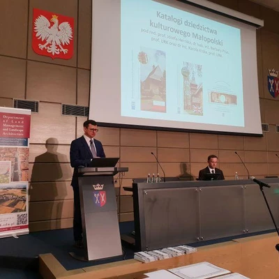 9 maja 2022 r., Prezentacja Multimedialnego Katalogu Dziedzictwa Kulturowego Małopolski podczas Międzynarodowego Seminarium Naukowego 