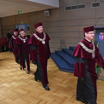 19 maja 2023 r.; Promocje habilitacyjne i doktorskie, odnowienie doktoratu,