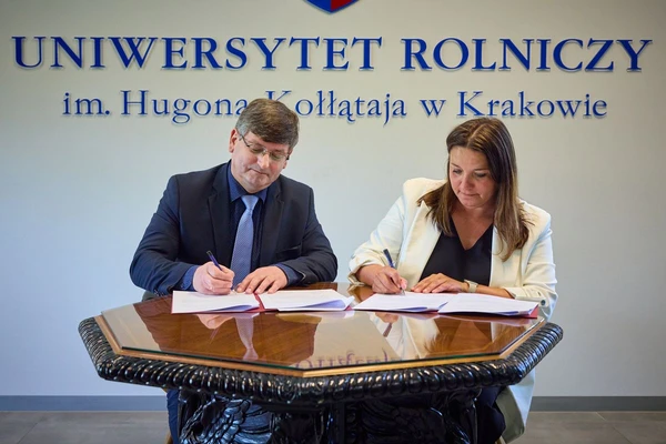 Umowa o współpracy z Zespołem Szkół Nr 1 w Kędzierzynie-Koźlu 03