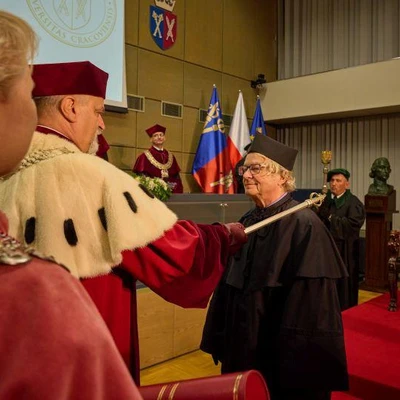 Nadanie tytułu doktora honoris causa Jerzemu Zawistowskiemu, profesorowi Uniwersytetu Kolumbii Brytyjskiej w Vancouver