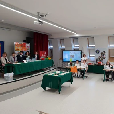 10 maja 2022 r., Podpisanie umowy o współpracy między Uniwersytetem Rolniczym, a Szkołą Podstawową w Bibicach