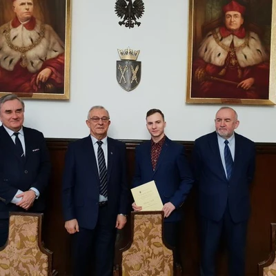 Rozdanie stypendiów z Własnego Funduszu Stypendialnego dla Studentów UR, Fundacji UR oraz Nagród Rektora dla Studentów i Doktorantów z Funduszu Promocji i Wychowania UR w Krakowie