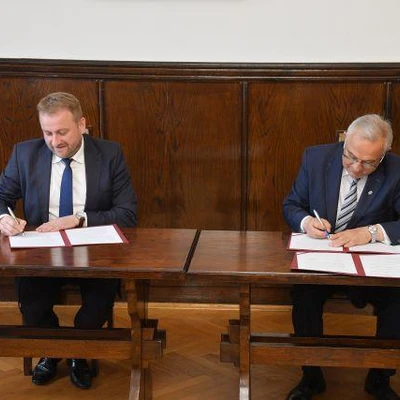 Podpisanie umowy z Instytutem Zootechniki PIB