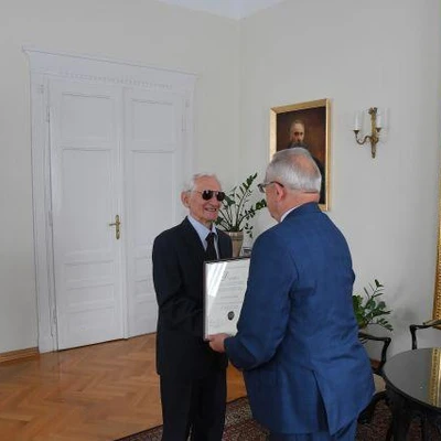 6-7 lipca 2020 r., Odnowienie doktoratów