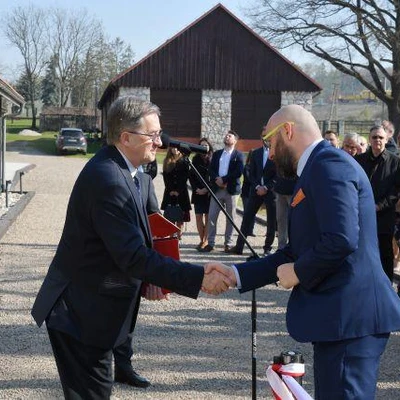 Uroczyste otwarcie wyremontowanego zespołu folwarcznego UR