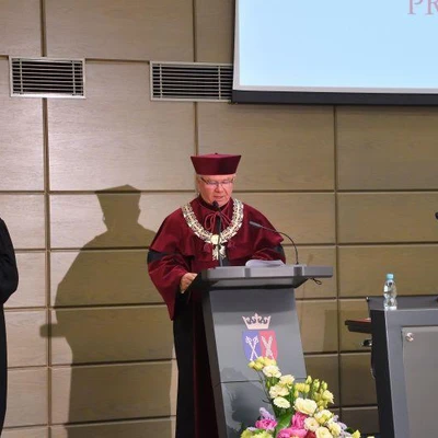 18 czerwca 2021 r., Promocje doktorskie i habilitacyjne - cz. 1. Rozpoczęcie uroczystości i odnowienie doktoratów