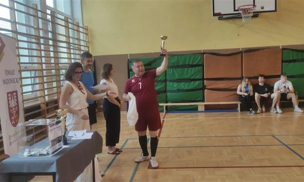 Mecz siatkarski profesorów w Radoczy_3