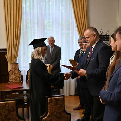 25 kwietnia 2025 r. Zakończenie IV edycji trzysemestralnych studiów podyplomowych Master of Business Administration „Zarządzanie bankiem spółdzielczym”