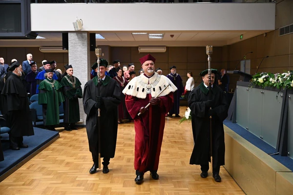 Uroczyste promocje doktorów habilitowanych i doktorów oraz odnowienie doktoratów w Uniwersytecie Rolniczym w Krakowie, fot. 01