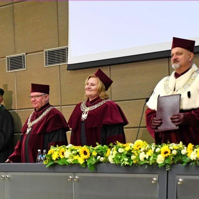 19 maja 2023 r.; Promocje habilitacyjne i doktorskie, odnowienie doktoratu,