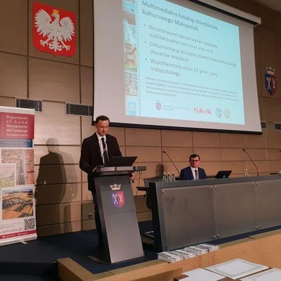 9 maja 2022 r., Prezentacja Multimedialnego Katalogu Dziedzictwa Kulturowego Małopolski podczas Międzynarodowego Seminarium Naukowego 
