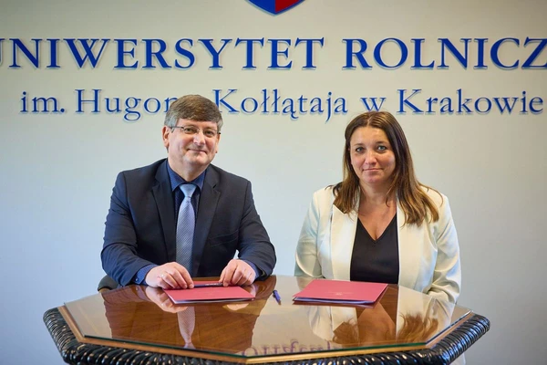 Umowa o współpracy z Zespołem Szkół Nr 1 w Kędzierzynie-Koźlu 02