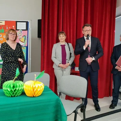 10 maja 2022 r., Podpisanie umowy o współpracy między Uniwersytetem Rolniczym, a Szkołą Podstawową w Bibicach
