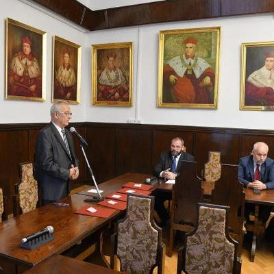 Wręczenie nominacji władzom uczelni