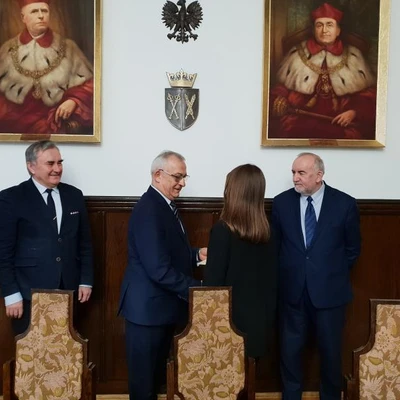 Rozdanie stypendiów z Własnego Funduszu Stypendialnego dla Studentów UR, Fundacji UR oraz Nagród Rektora dla Studentów i Doktorantów z Funduszu Promocji i Wychowania UR w Krakowie