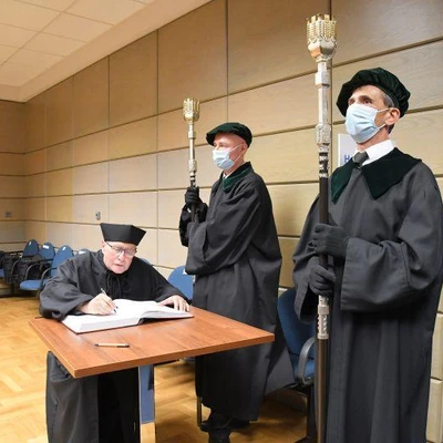 15 października 2021 r., Uroczystość nadania tytułu doktora honoris causa UR prof. Andrzejowi Koteckiemu
