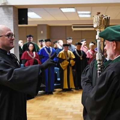 19 maja 2023 r.; Promocje habilitacyjne i doktorskie, odnowienie doktoratu,