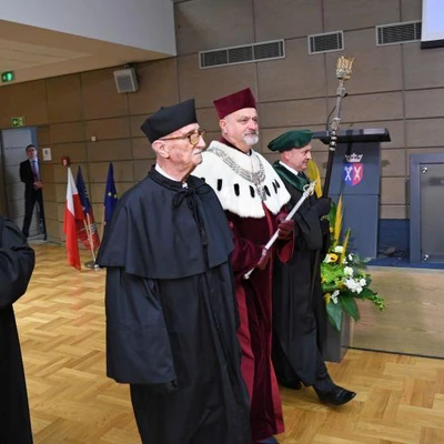 19 maja 2023 r.; Promocje habilitacyjne i doktorskie, odnowienie doktoratu,