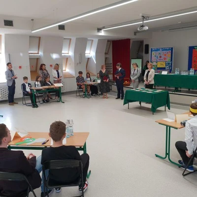 10 maja 2022 r., Podpisanie umowy o współpracy między Uniwersytetem Rolniczym, a Szkołą Podstawową w Bibicach